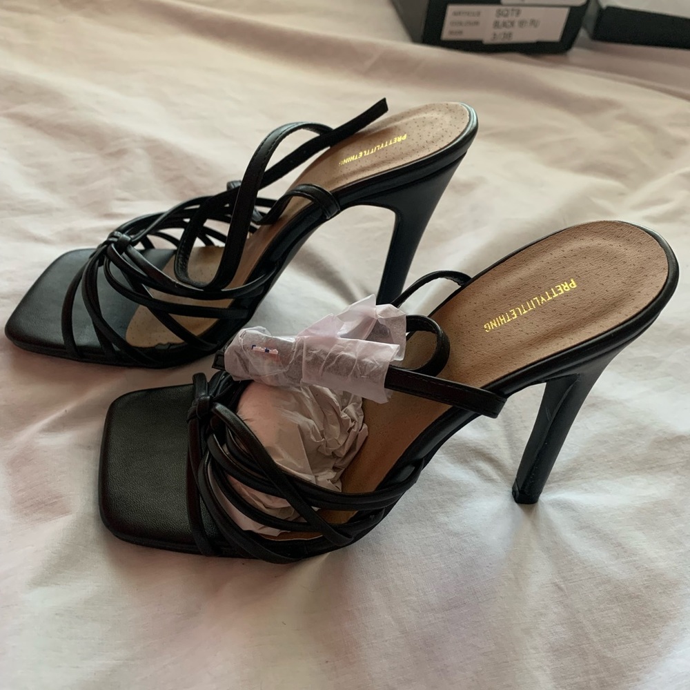 Black Square Knotted Heeled Sandals, size UK 3/EU 36/US 5 - Picture 3 of 3